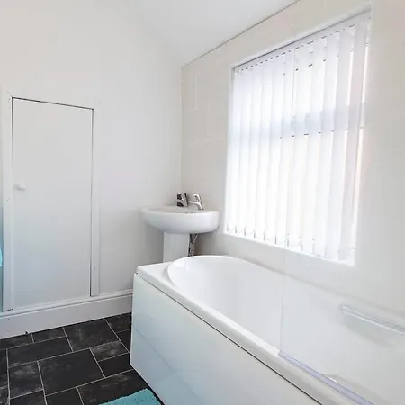 Greenacre House Serviced